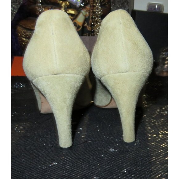 Calvin Klein Suede Leather Pointed Toe Pumps size 6 Color is Celery - Picture 3 of 11